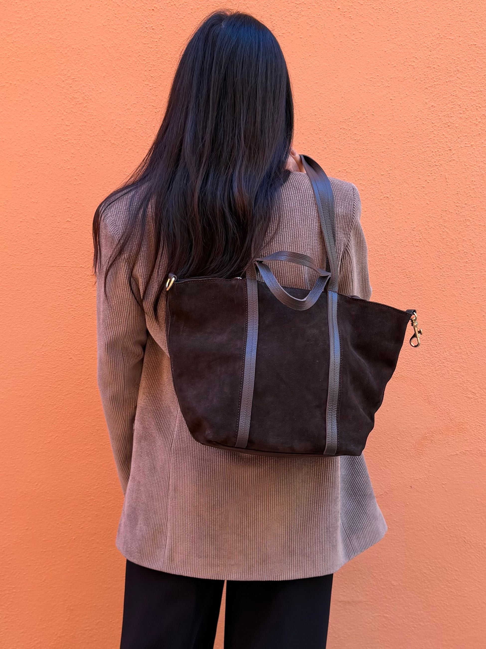 SHOPPER KORA BROWN